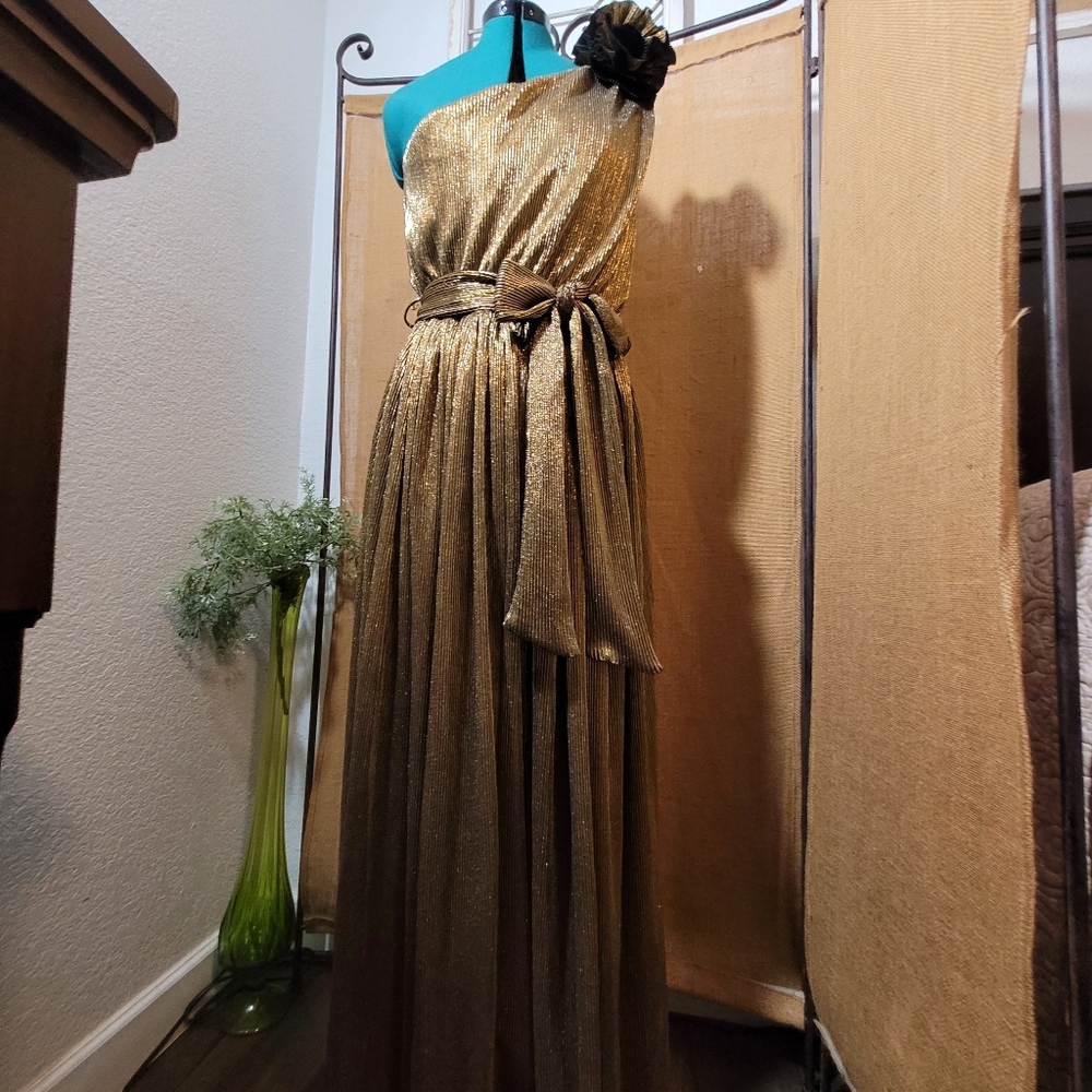 MABLE Elegant Gold Metallic One Shoulder Maxi Women's Dress Size Large